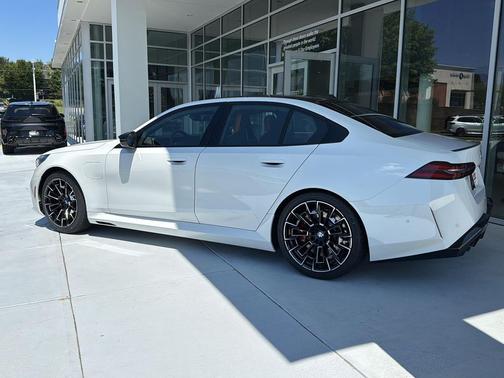 2026 BMW M5 Base
