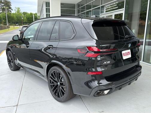 Black Sapphire Metallic 2026 BMW X5 sDrive40i