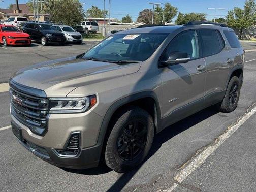 2022 GMC Acadia AT4