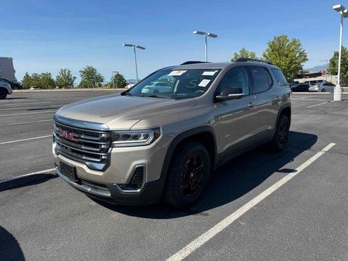 2022 GMC Acadia AT4