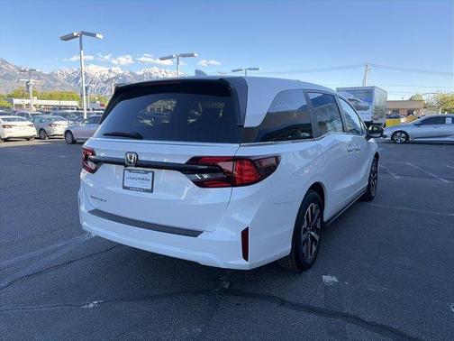 Platinum White Pearl 2026 Honda Odyssey EX-L