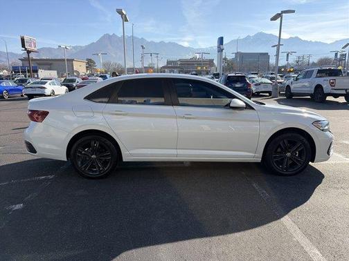 2022 Volkswagen Jetta 1.5T SE