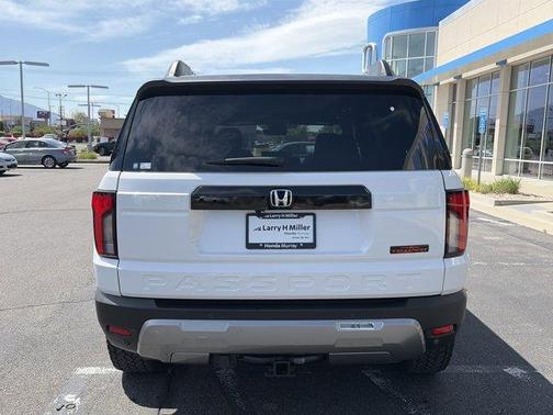 Platinum White Pearl 2026 Honda Passport TrailSport Elite