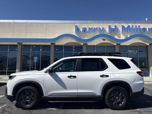 Platinum White Pearl 2026 Honda Pilot TrailSport
