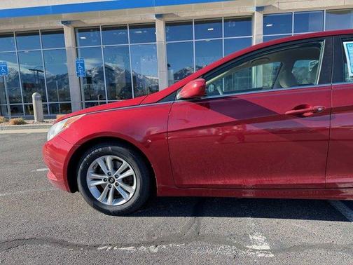 2013 Hyundai SONATA GLS