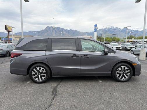 Modern Steel Metallic 2026 Honda Odyssey EX-L