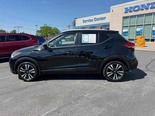 2020 Nissan Kicks SV