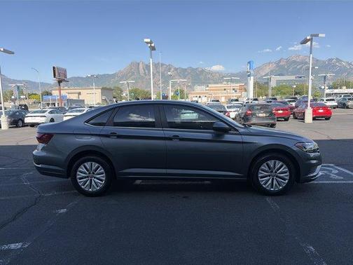 Platinum Gray Metallic 2019 Volkswagen Jetta 1.4T S