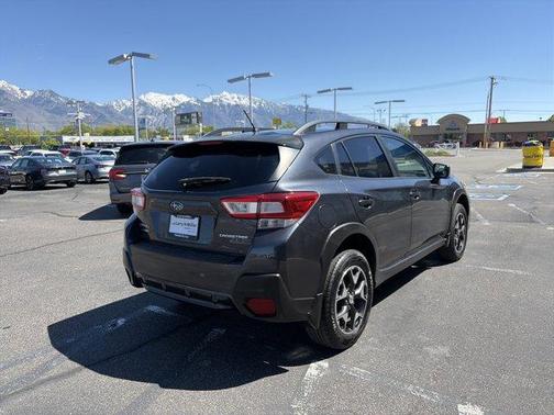 Dark Gray Metallic 2018 Subaru Crosstrek 2.0i