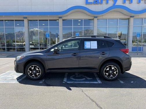 Dark Gray Metallic 2018 Subaru Crosstrek 2.0i