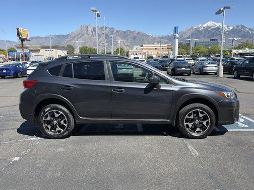 Dark Gray Metallic 2018 Subaru Crosstrek 2.0i