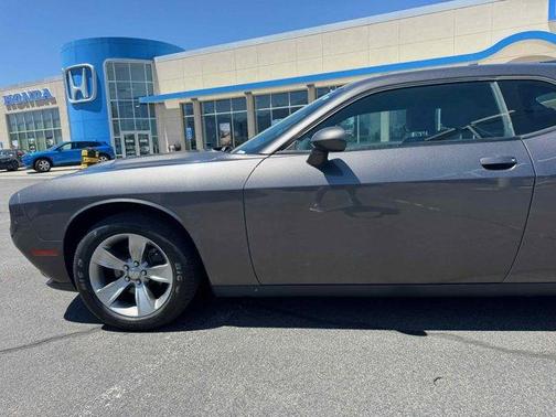 2015 Dodge Challenger SXT