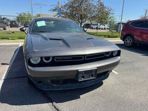 2015 Dodge Challenger SXT