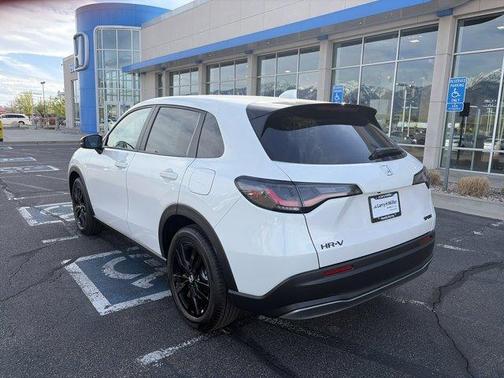 Platinum White Pearl 2026 Honda HR-V Sport