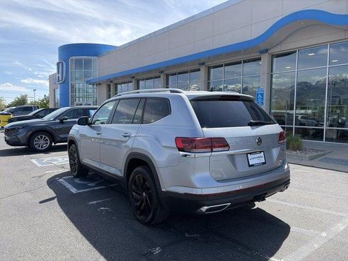 Pyrite Silver Metallic 2021 Volkswagen Atlas 2.0T SEL