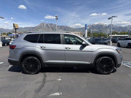 Pyrite Silver Metallic 2021 Volkswagen Atlas 2.0T SEL
