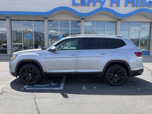 Pyrite Silver Metallic 2021 Volkswagen Atlas 2.0T SEL
