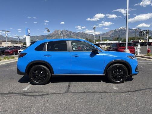 Boost Blue Pearl 2027 Honda HR-V Sport