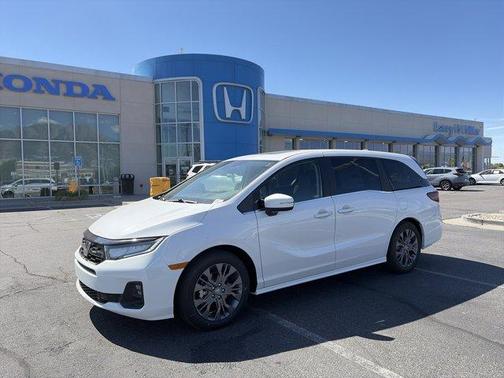 Platinum White Pearl 2026 Honda Odyssey Touring