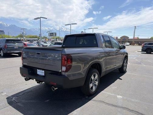 Modern Steel Metallic 2026 Honda Ridgeline RTL