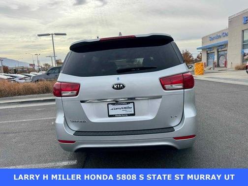 2017 Kia Sedona LX