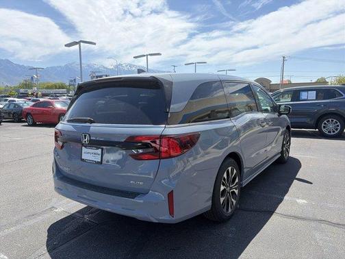 Sonic Gray Pearl 2026 Honda Odyssey Elite