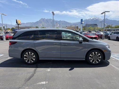 Sonic Gray Pearl 2026 Honda Odyssey Elite