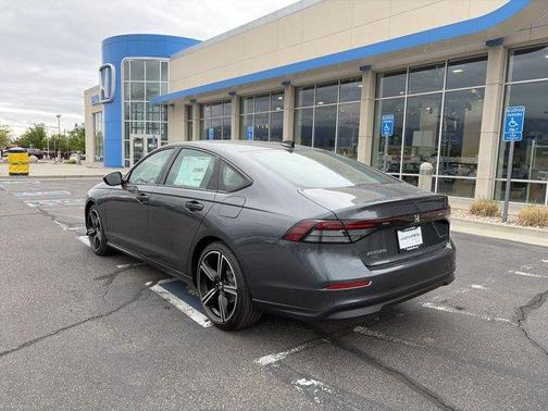 Meteorite Gray Metallic 2026 Honda Accord SE