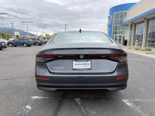 Meteorite Gray Metallic 2026 Honda Accord SE