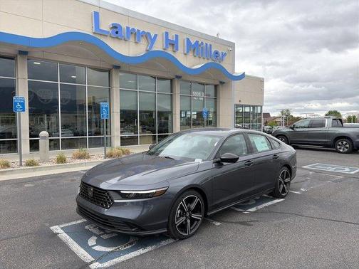 Meteorite Gray Metallic 2026 Honda Accord SE