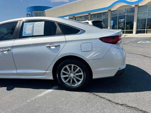 2019 Hyundai SONATA SE