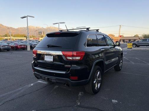 Black Forest Green Pearl 2013 Jeep Grand Cherokee Overland