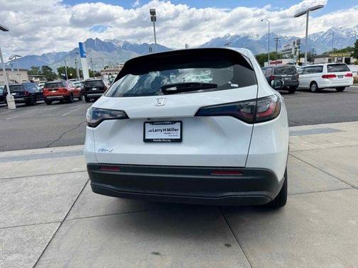 2025 Honda HR-V LX