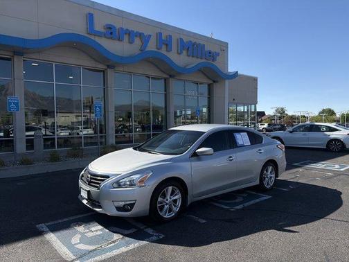 Brilliant Silver 2015 Nissan Altima 2.5 SV