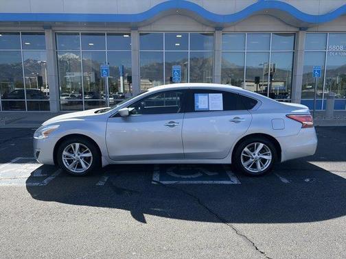 Brilliant Silver 2015 Nissan Altima 2.5 SV