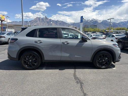 Urban Gray Pearl 2025 Honda HR-V Sport