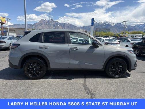 Urban Gray Pearl 2025 Honda HR-V Sport