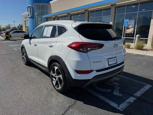 2016 Hyundai TUCSON Sport