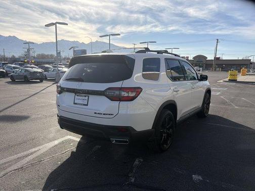 2025 Honda Pilot Black Edition