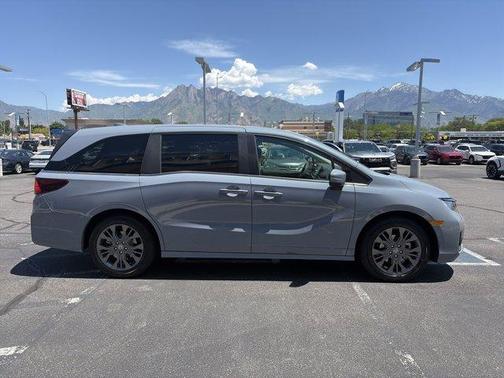 Sonic Gray Pearl 2026 Honda Odyssey Touring