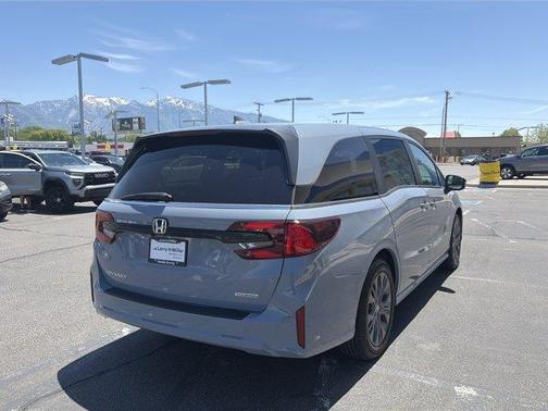 Sonic Gray Pearl 2026 Honda Odyssey Touring