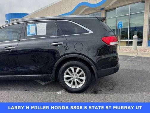2016 Kia Sorento LX