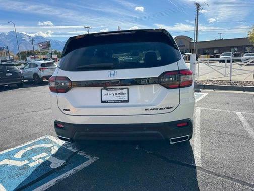 2025 Honda Pilot Black Edition