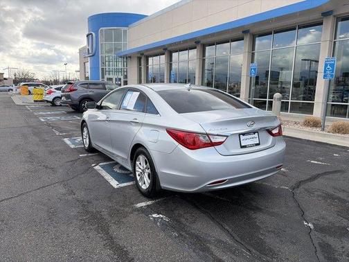 2012 Hyundai SONATA GLS