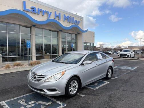 2012 Hyundai SONATA GLS