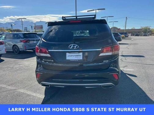 2017 Hyundai SANTA FE SE