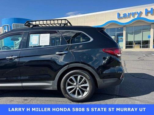 2017 Hyundai SANTA FE SE