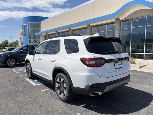Platinum White Pearl 2026 Honda Pilot Touring
