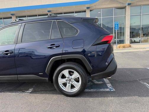 2019 Toyota RAV4 Hybrid XLE