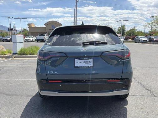 Pearl 2027 Honda HR-V EX-L
